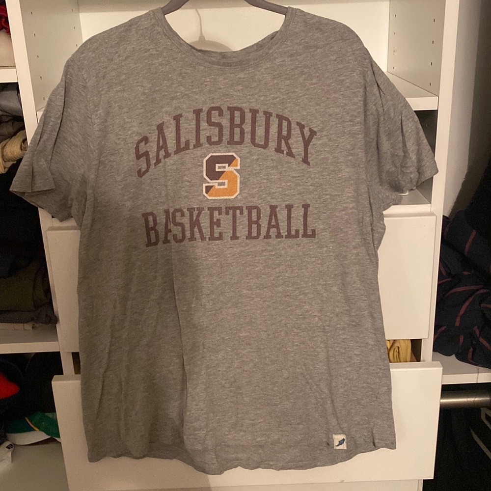 Salisbury Basketball t shirt XL
